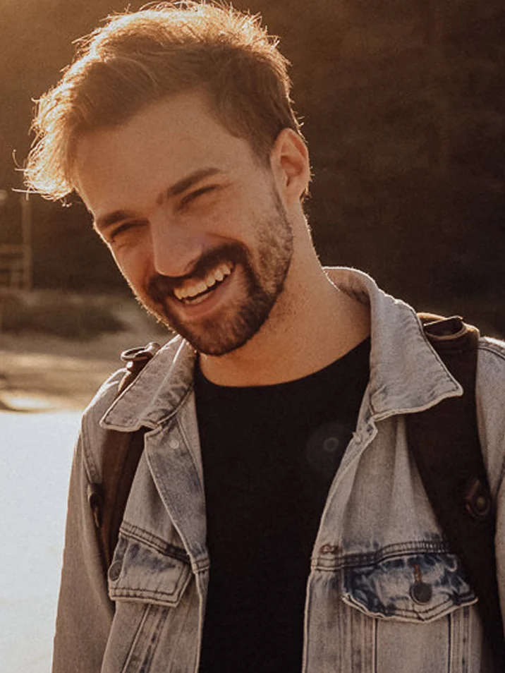 Taferna sorrindo